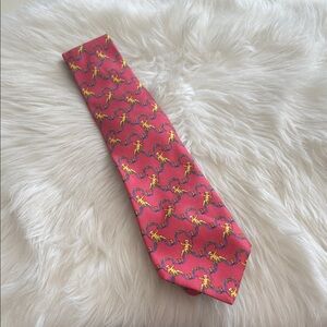 Burberrys Vintage Silk Patterned Red Men's Tie